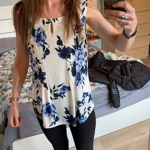 Rickis M top floral cream and blue - Picture 6 of 6